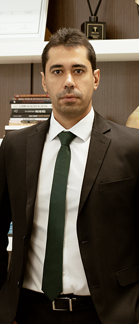 Dr. Igor Brandão Álvares Maciel